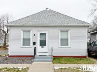 1201 Margaret St, Pekin, IL 61554