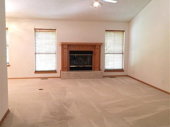 4th image of 14 Lavendon Circle Dr