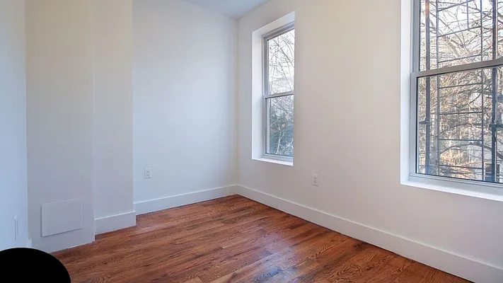 Rented by Nooklyn NYC LLC | media 12