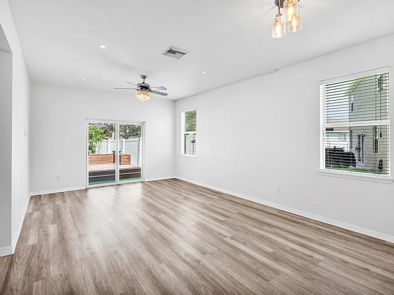 4810 Halls Mill Xing — Photo 17