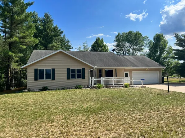 W6611 Woodhaven Cir, Wautoma, WI 54982