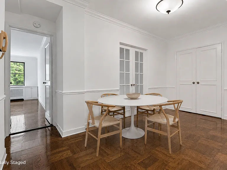 225 E 46th St #4D — Photo 4