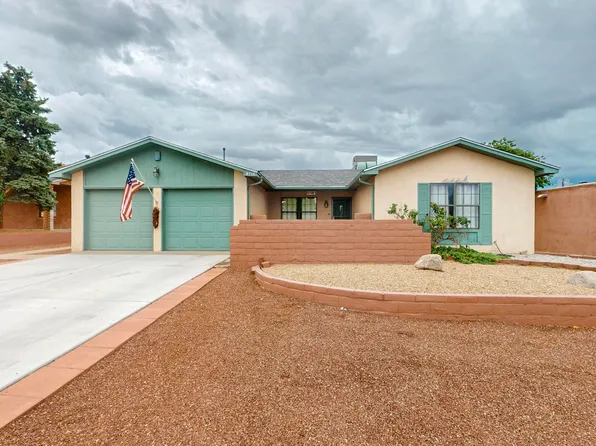 8718 Liberty Dr NE, Albuquerque, NM 87109