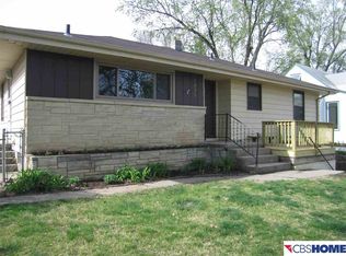 7671 Davis Cir, Omaha, NE 68134