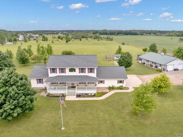 1647 Higley Rd, Lapeer, MI 48446