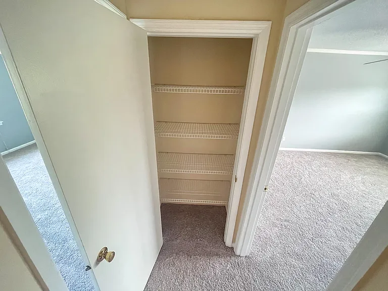 4746 Champion Ct — Photo 26