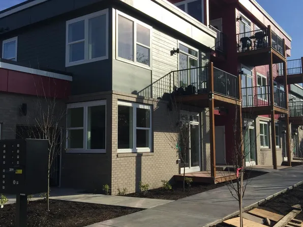8852 SE Ellis St, Portland, OR 97266