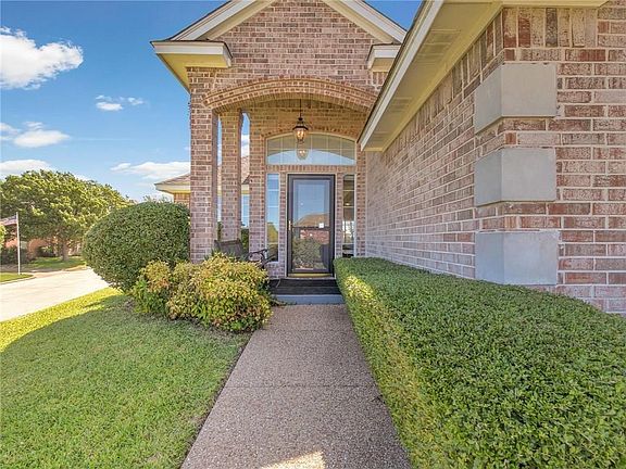 2nd image of 4401 Cambria Dr