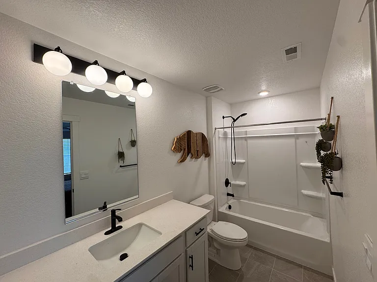 1710 Westport Ave — Photo 26