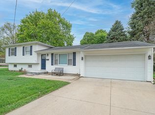 711 E 12th St, Sterling, IL 61081