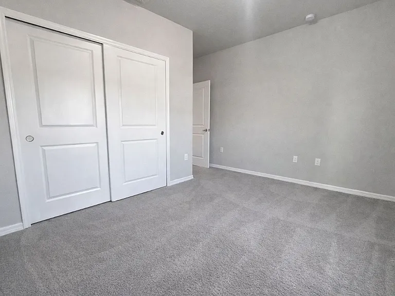1843 NW 20th Pl — Photo 10