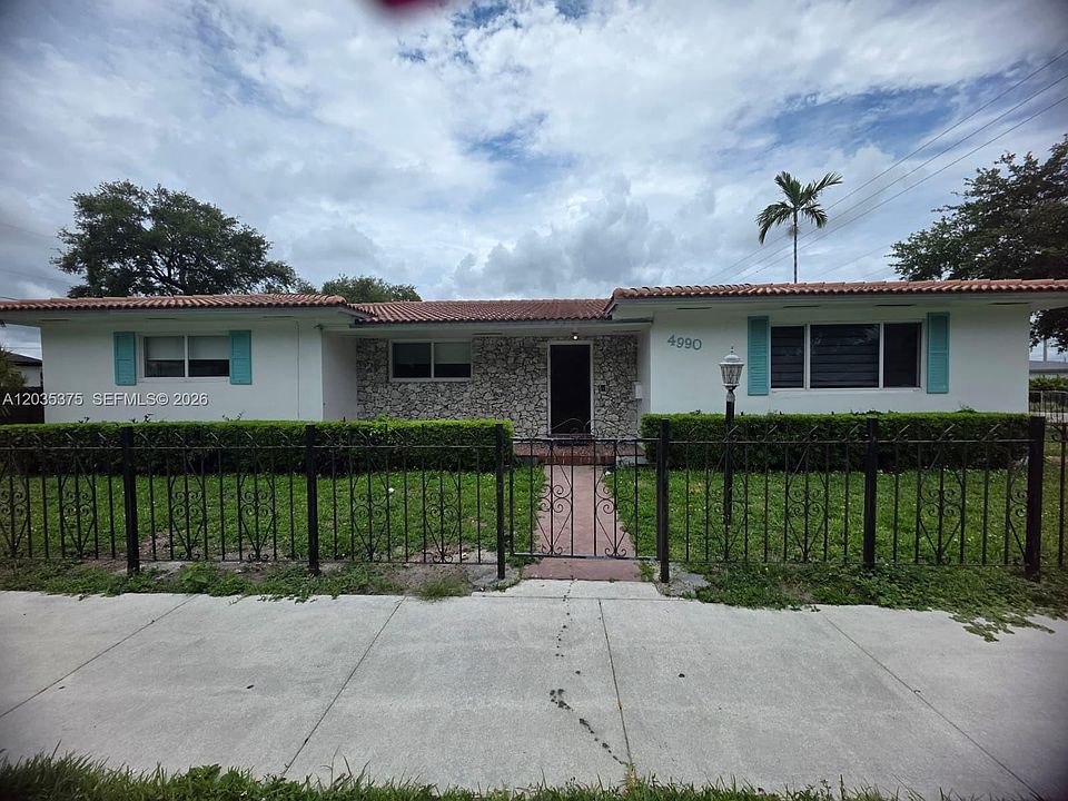 1st image of 4990 NW 31st Ave
