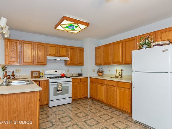 Large kitchen has been remodeled and has lots of room for more than one person to work in it