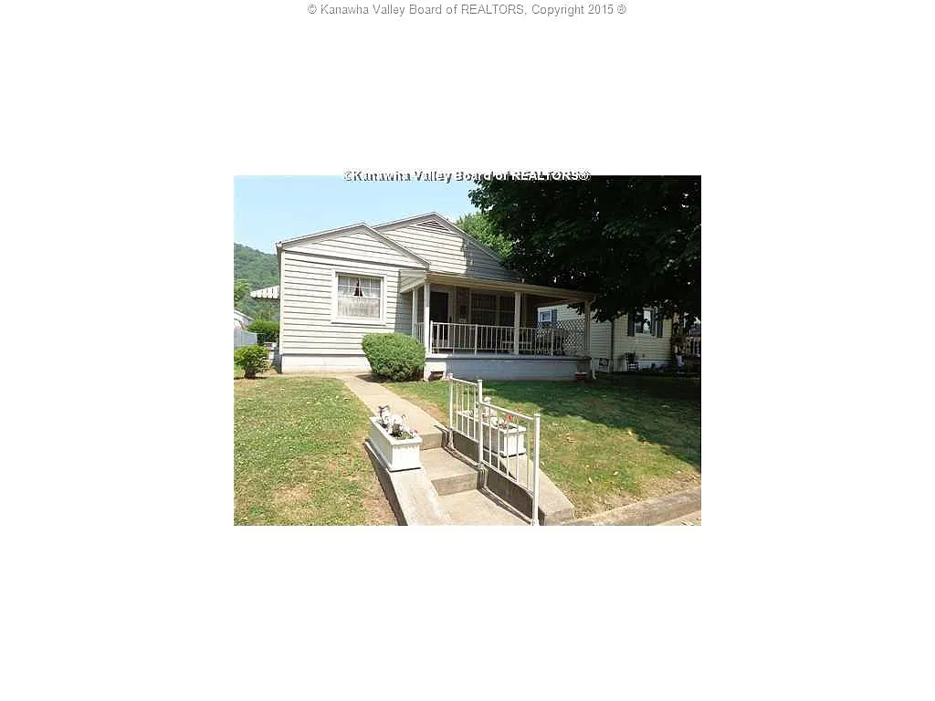 407 Kanawha Ave photo 1