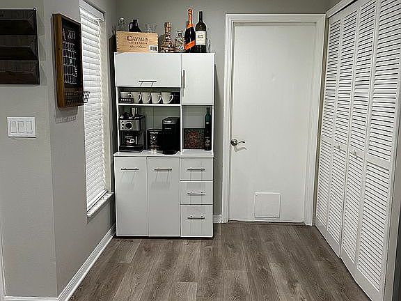 5th image of 4961 Walden Cir