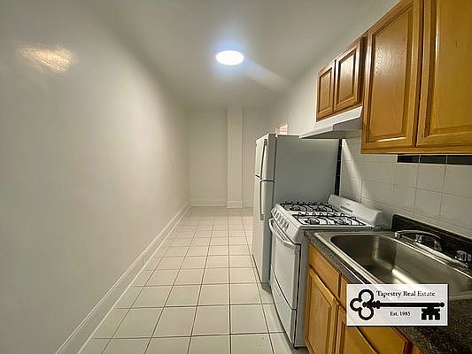 3rd image of 34-20 30th St #1N