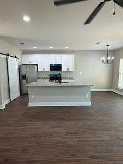 Building Photo - 40065 Cane Ave