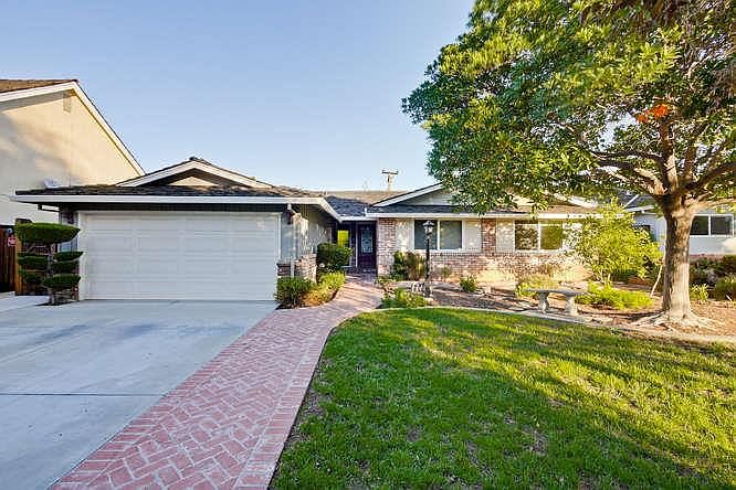 1st image of 944 Trifone Dr