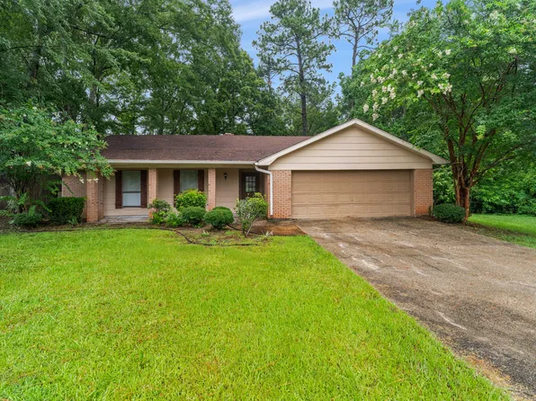 102 Brookwood Pl, Hattiesburg, MS 39402