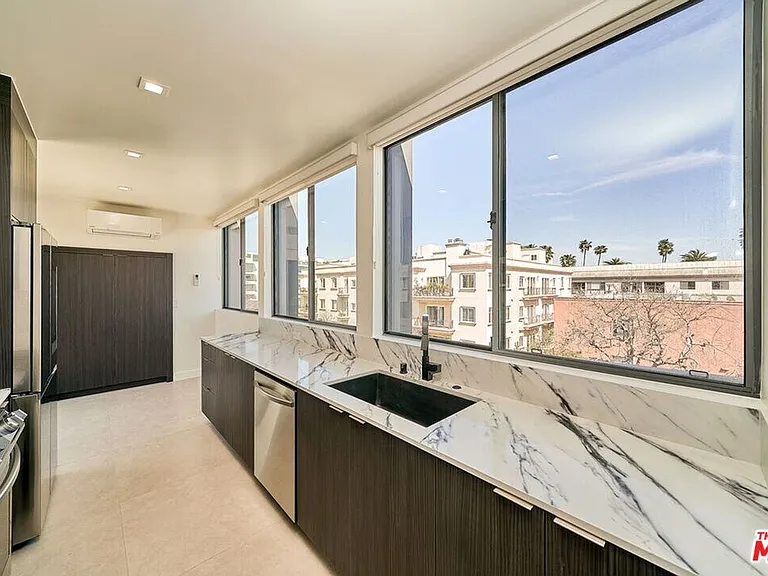 145 S Maple Dr #401 — Photo 13