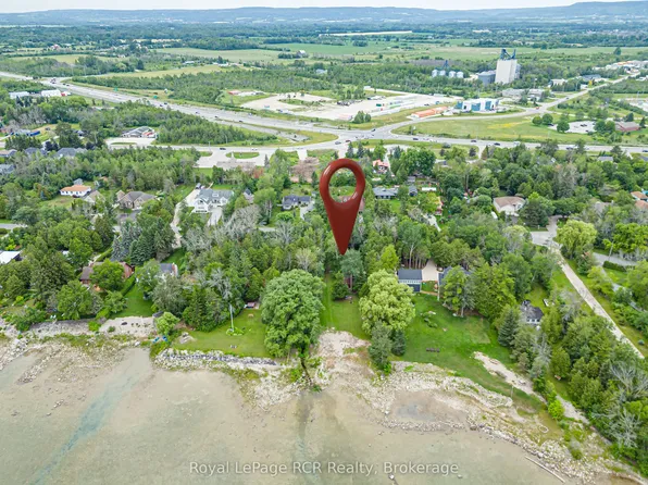 35 Georgian Manor Dr, Collingwood, ON L9Y 3Z1