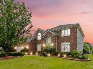3340 White Eagle Dr, Naperville, IL
