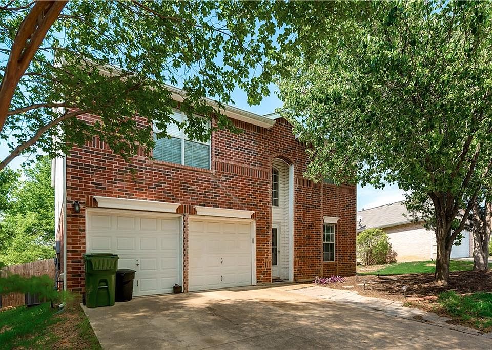 1st image of 111 Yosemite Dr