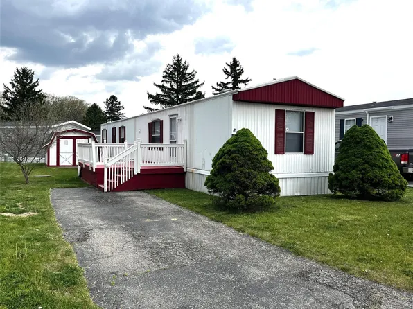 80 Pool Dr, Metamora, MI 48455
