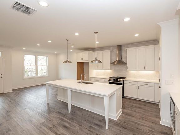 7th image of this home