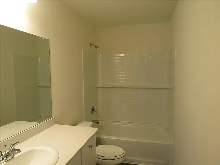 611 Delaware Ave — Photo 22