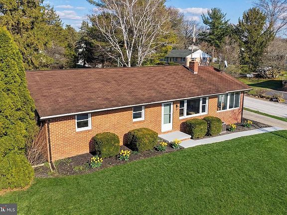 5th image of 2347 Mardale Dr