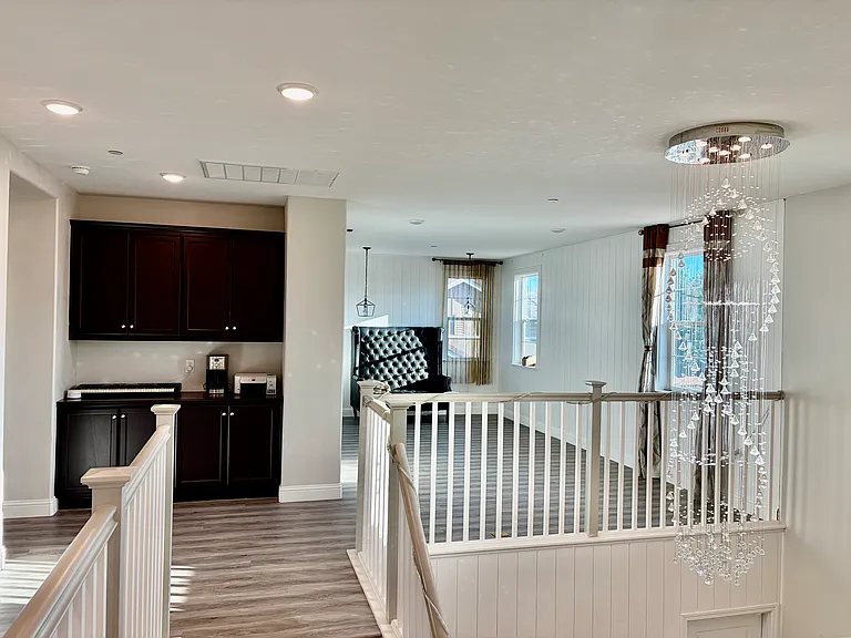 1560 S Hart Dr — Photo 28