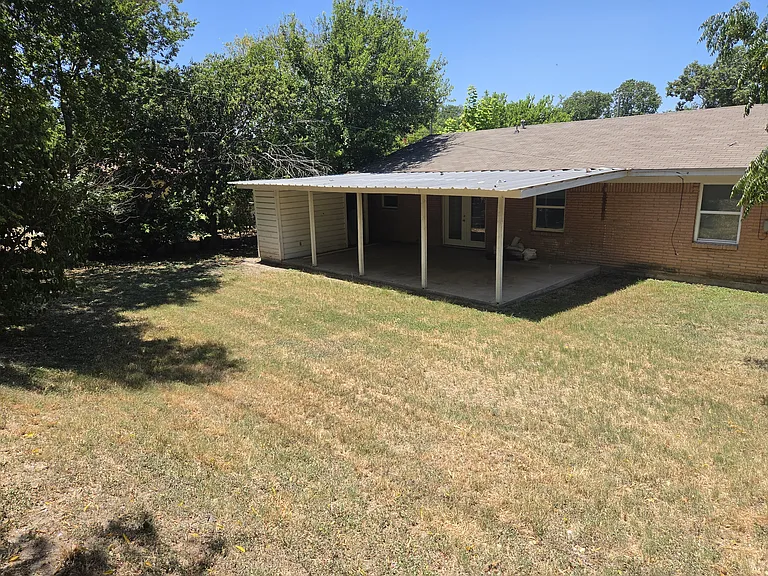 Back Porch/Yard