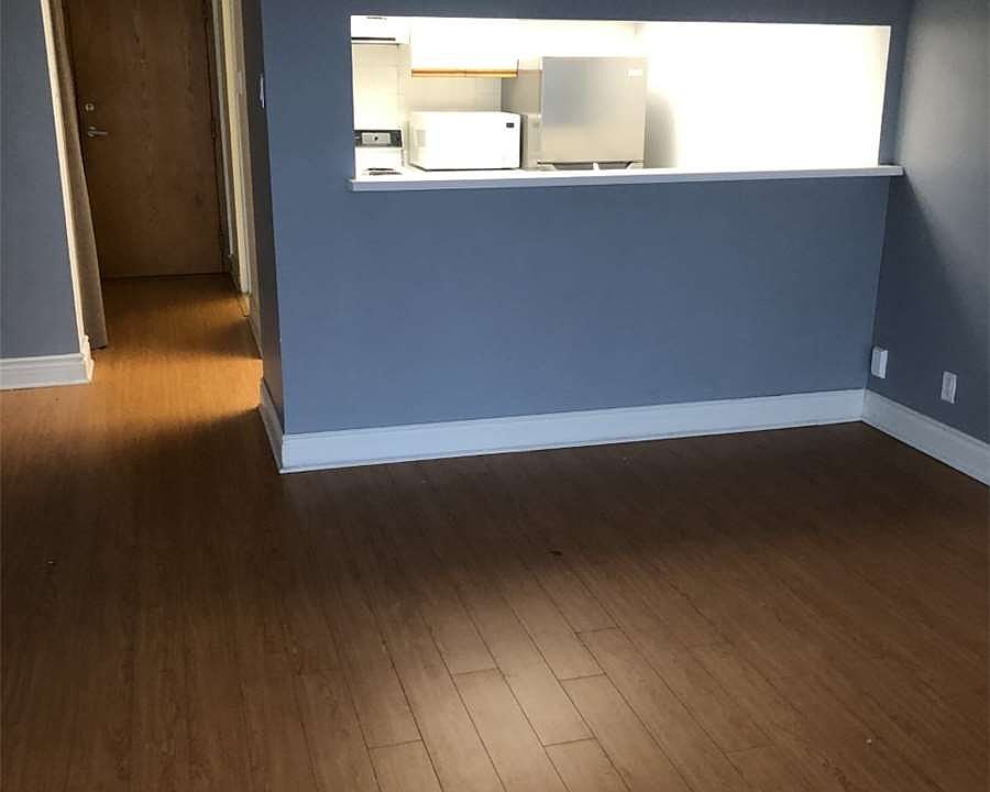 2nd image of 99 Harbour Sq #2405