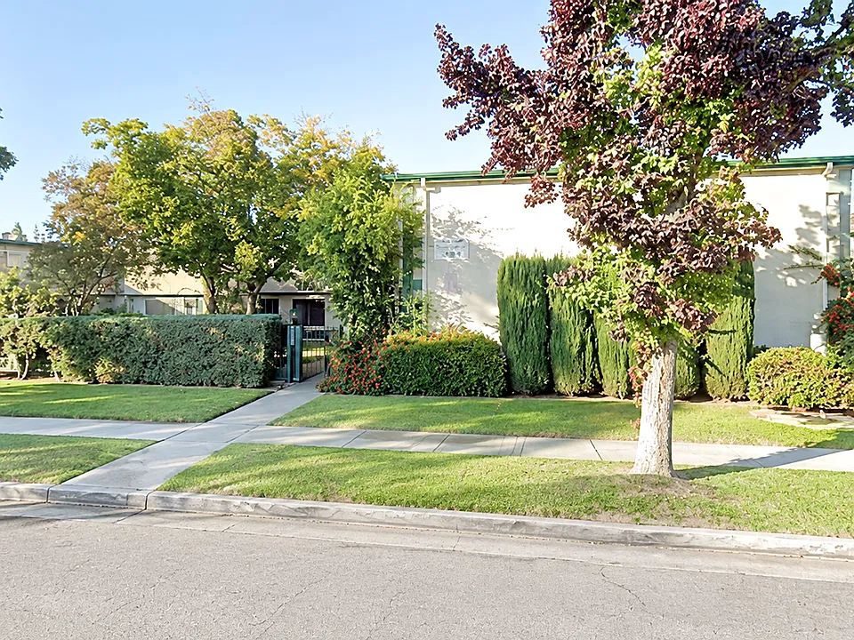 3363 E Sierra Madre Ave