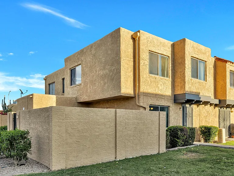 5307 W Sheena Dr — Photo 2
