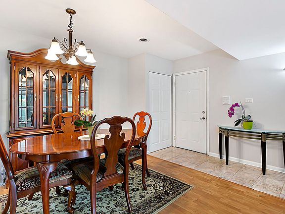 2nd image of 5641 Circle Dr APT 104
