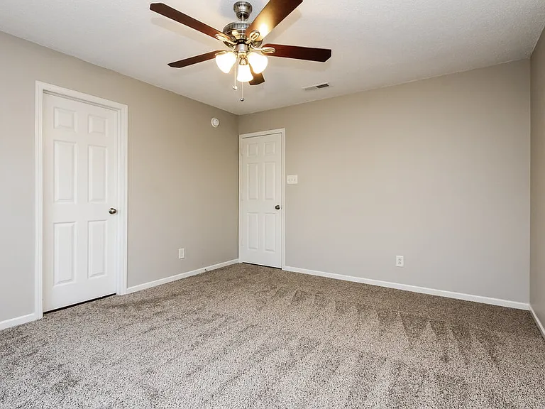 6715 Everbloom Ln — Photo 7