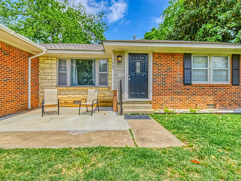 1205 Westlawn Dr — Photo 31