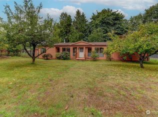 1704 186th Ave E, Lake Tapps, WA 98391