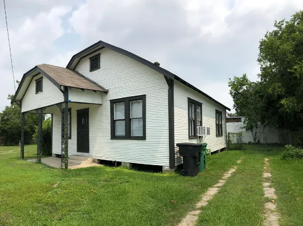 1132 W Cavalcade St, Houston, TX 77009