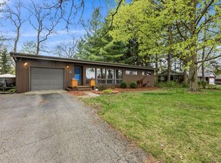 1132 Main St, Delafield, WI 53018