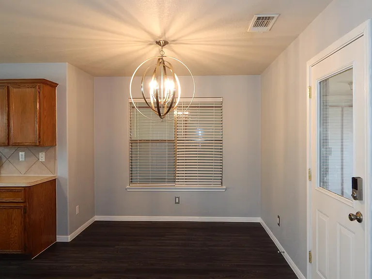 106 Cedar Ridge Dr — Photo 8