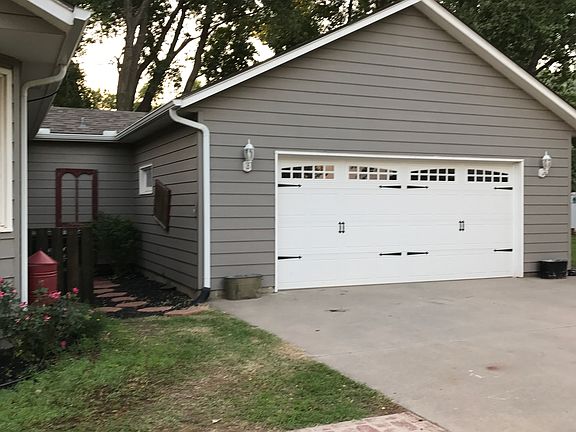 4th image of 7202 Hickory Way
