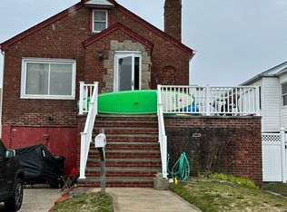 101 Franklin Blvd #B, Long Beach, NY 11561