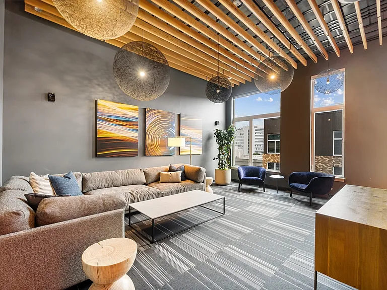 SouthLakeUnion_amenity_rooftop lounge (2)