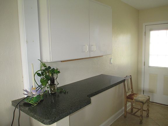 2nd image of 14 Cypress Cir #B