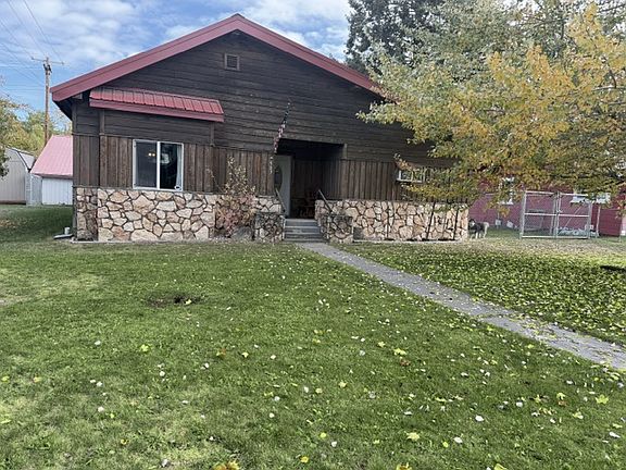 2nd image of 403 Dakota Ave