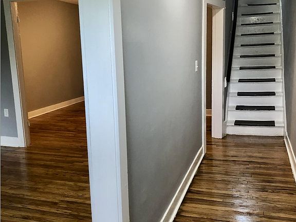 3rd image of 6627 Park Pl #1