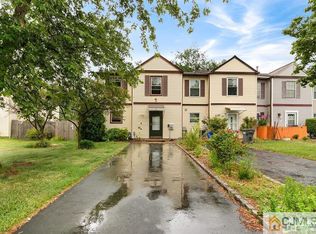 67 Redbud Rd, Piscataway, NJ 08854